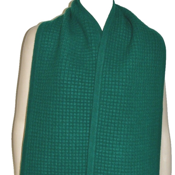 NWT AUTHENTIC BURBERRY WAFFLE SCARF WRAP - Picture 1 of 4